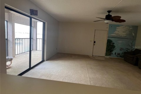 Condo in Ellenton, Florida, 2 bedrooms № 2239690 - photo 11