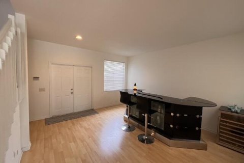 House in Weston, Florida 4 bedrooms, 216.09 sq.m. № 2180749 - photo 3