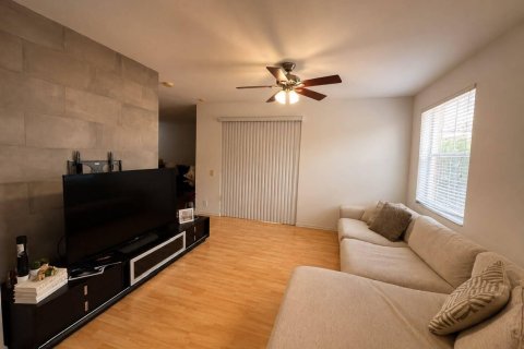 House in Weston, Florida 4 bedrooms, 216.09 sq.m. № 2180749 - photo 13