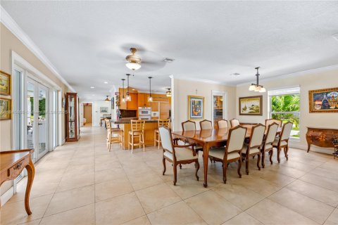 House in Palmetto Bay, Florida 4 bedrooms, 178.93 sq.m. № 1846163 - photo 12