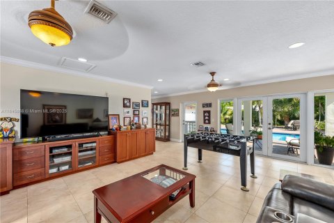 House in Palmetto Bay, Florida 4 bedrooms, 178.93 sq.m. № 1846163 - photo 25