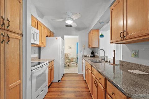 Casa en venta en Palm Harbor, Florida, 2 dormitorios, 143.63 m2 № 1796053 - foto 12