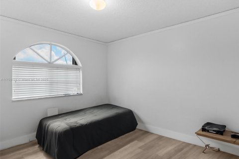 Купить кондоминиум в Хайалиа, Флорида 2 спальни, 91.97м2, № 1953927 - фото 7