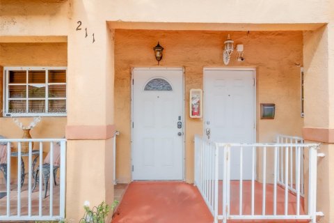 Купить кондоминиум в Хайалиа, Флорида 2 спальни, 91.97м2, № 1953927 - фото 18