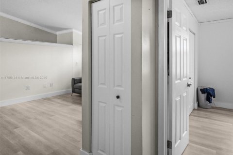 Купить кондоминиум в Хайалиа, Флорида 2 спальни, 91.97м2, № 1953927 - фото 22