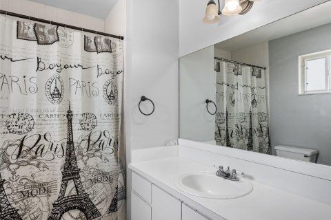 Купить кондоминиум в Хайалиа, Флорида 2 спальни, 91.97м2, № 1953927 - фото 9