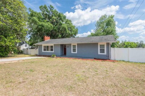 House in Dade City, Florida 3 bedrooms, 152.92 sq.m. № 2227608 - photo 2