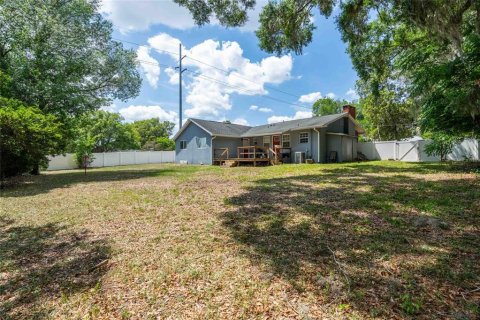 House in Dade City, Florida 3 bedrooms, 152.92 sq.m. № 2227608 - photo 21