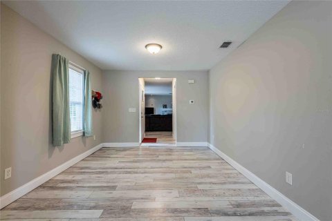 House in Dade City, Florida 3 bedrooms, 152.92 sq.m. № 2227608 - photo 3
