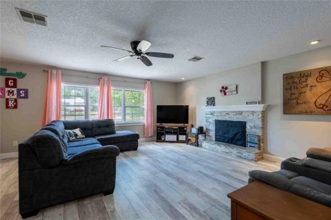 House in Dade City, Florida 3 bedrooms, 152.92 sq.m. № 2227608 - photo 6
