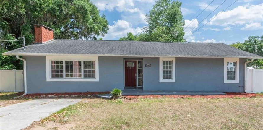 House in Dade City, Florida 3 bedrooms, 152.92 sq.m. № 2227608