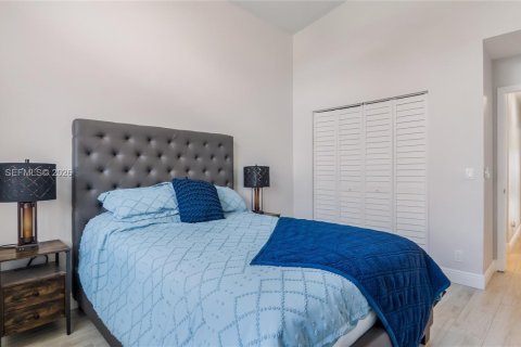 House in Sunrise, Florida 3 bedrooms, 160.81 sq.m. № 2033165 - photo 24