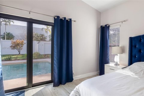 House in Sunrise, Florida 3 bedrooms, 160.81 sq.m. № 2033165 - photo 15