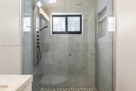 House in Sunrise, Florida 3 bedrooms, 160.81 sq.m. № 2033165 - photo 22