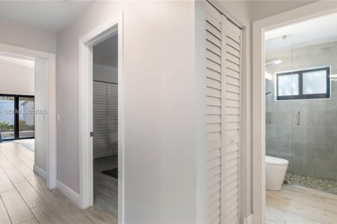 House in Sunrise, Florida 3 bedrooms, 160.81 sq.m. № 2033165 - photo 21