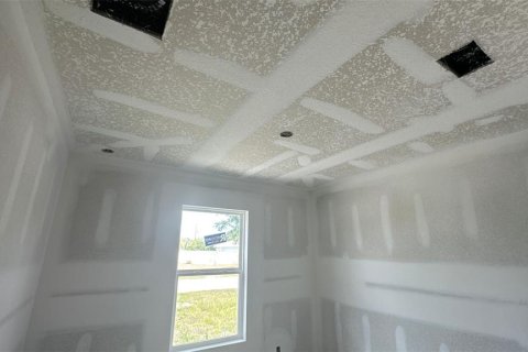 Commercial property in Port Charlotte, Florida 6 bedrooms, 215.9 sq.m. № 2233041 - photo 6
