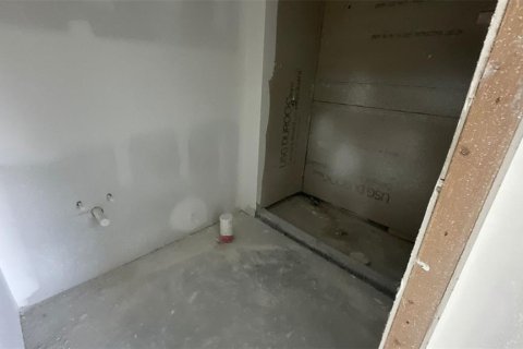 Commercial property in Port Charlotte, Florida 6 bedrooms, 215.9 sq.m. № 2233041 - photo 8