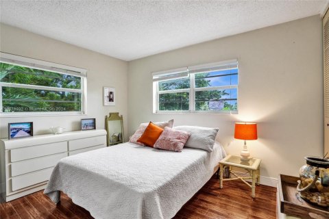 Condo in Lauderdale Lakes, Florida, 2 bedrooms  № 1753984 - photo 3