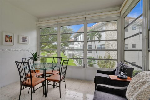 Condo in Lauderdale Lakes, Florida, 2 bedrooms  № 1753984 - photo 18