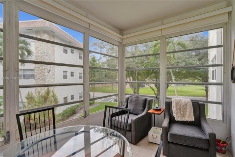 Condo in Lauderdale Lakes, Florida, 2 bedrooms  № 1753984 - photo 21