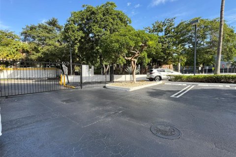 Condominio en venta en Miami, Florida, 2 dormitorios, 64.94 m2 № 2013614 - foto 21