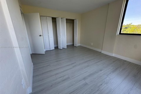 Condominio en venta en Miami, Florida, 2 dormitorios, 64.94 m2 № 2013614 - foto 11