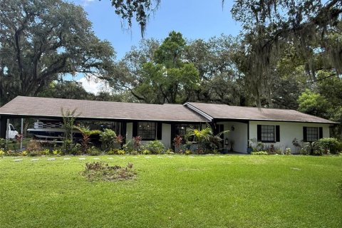 Villa ou maison à louer à Lakeland, Floride: 3 chambres, 146.23 m2 № 1908405 - photo 1
