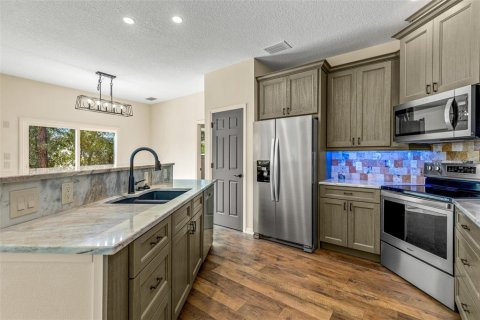 House in Lecanto, Florida 5 bedrooms, 255.48 sq.m. № 1869754 - photo 2