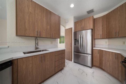 House in Weston, Florida 3 bedrooms, 144.83 sq.m. № 2420969 - photo 28