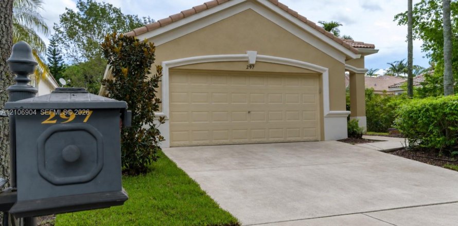 House in Weston, Florida 3 bedrooms, 144.83 sq.m. № 2420969