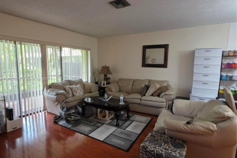 Touwnhouse à vendre à Coconut Creek, Floride: 2 chambres, 123.75 m2 № 1878873 - photo 14