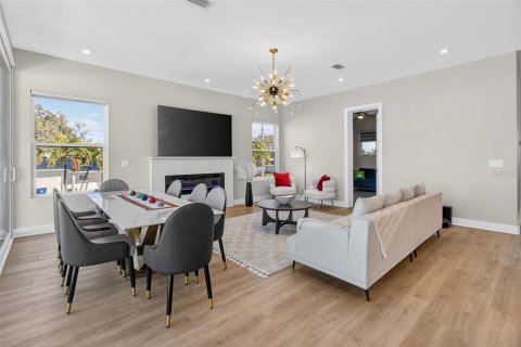 Villa ou maison à vendre à Saint Petersburg, Floride: 4 chambres, 265.24 m2 № 2113450 - photo 13