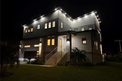 Villa ou maison à vendre à Saint Petersburg, Floride: 4 chambres, 265.24 m2 № 2113450 - photo 3