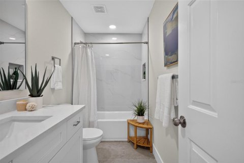 Villa ou maison à vendre à Tampa, Floride: 3 chambres, 209.03 m2 № 2149783 - photo 19