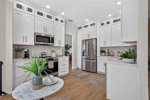 Villa ou maison à vendre à Tampa, Floride: 3 chambres, 209.03 m2 № 2149783 - photo 10