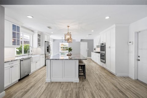 Villa ou maison à vendre à Lutz, Floride: 5 chambres, 371.52 m2 № 2209686 - photo 17