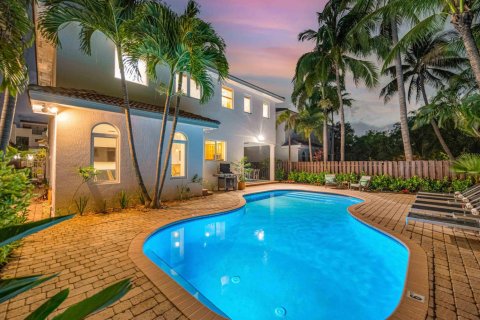 Villa ou maison à vendre à Fort Lauderdale, Floride: 4 chambres, 265.33 m2 № 2088062 - photo 2