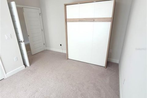 Villa ou maison à louer à Auburndale, Floride: 4 chambres, 169.08 m2 № 2419867 - photo 4