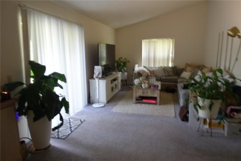 Casa en venta en Deltona, Florida, 3 dormitorios, 162.76 m2 № 1851255 - foto 3
