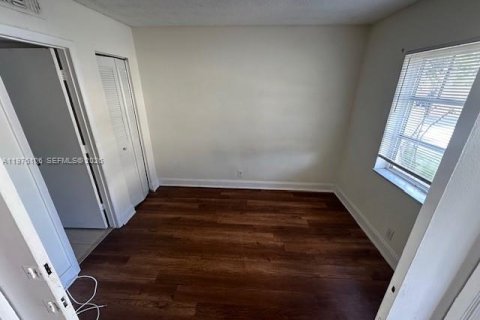 Снять в аренду кондоминиум в Форт-Лодердейл, Флорида 3 спальни, 108.7м2, № 2040685 - фото 14