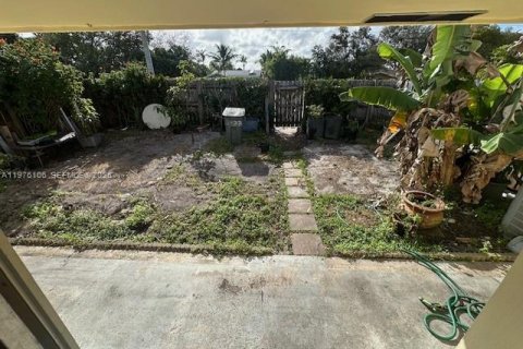 Снять в аренду кондоминиум в Форт-Лодердейл, Флорида 3 спальни, 108.7м2, № 2040685 - фото 12