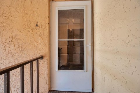Condo in Seminole, Florida, 1 bedroom  № 1847205 - photo 5