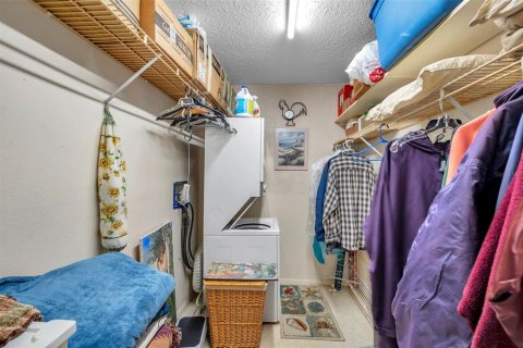 Condo in Seminole, Florida, 1 bedroom  № 1847205 - photo 30