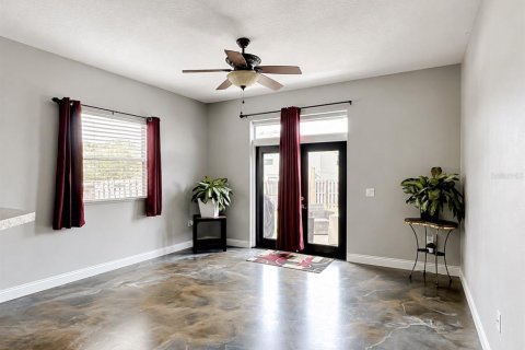 House in Newberry, Florida 4 bedrooms, 172.24 sq.m. № 2150840 - photo 4