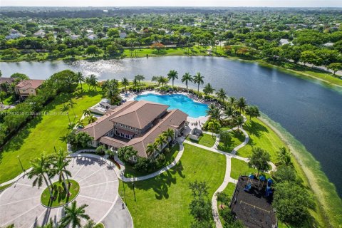 Touwnhouse à vendre à Cutler Bay, Floride: 3 chambres, 162.3 m2 № 1938415 - photo 28