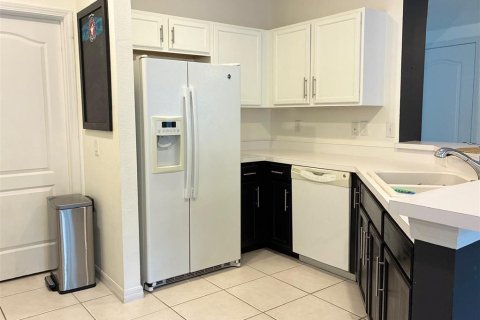 House in Gibsonton, Florida 3 bedrooms, 166.85 sq.m. № 2202342 - photo 24