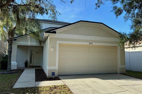 House in Gibsonton, Florida 3 bedrooms, 166.85 sq.m. № 2202342