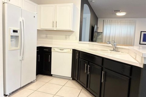 House in Gibsonton, Florida 3 bedrooms, 166.85 sq.m. № 2202342 - photo 22