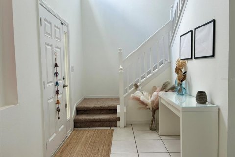 House in Gibsonton, Florida 3 bedrooms, 166.85 sq.m. № 2202342 - photo 4