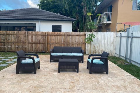 Дом в Майами, Флорида 3 спальни, 152.92м2 № 2003354